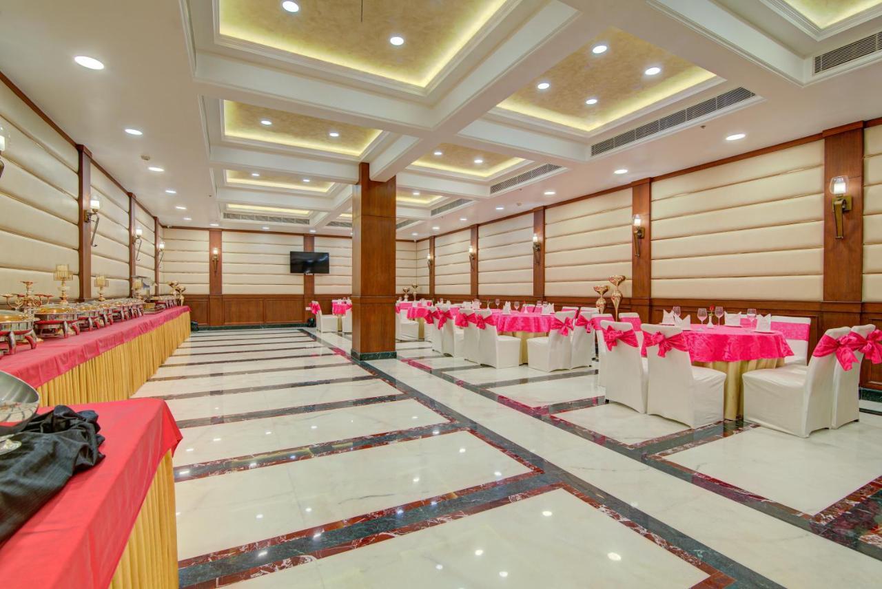 Hotel Home In By Amrik Sukhdev Sonipat Exterior foto