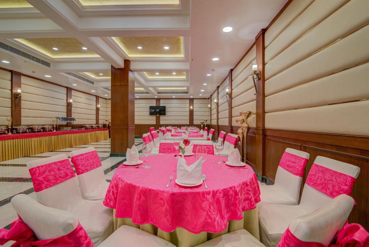 Hotel Home In By Amrik Sukhdev Sonipat Exterior foto